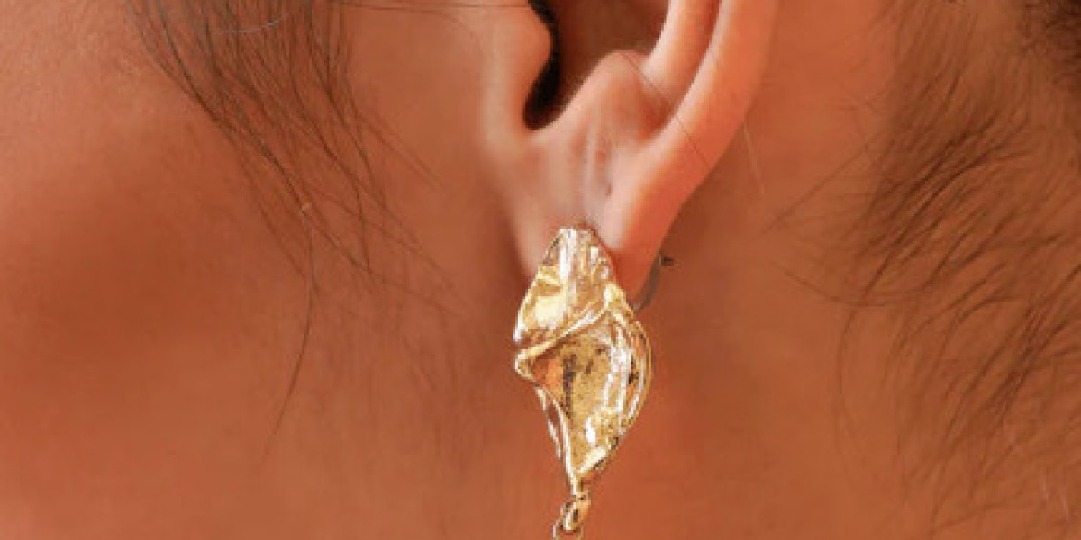 Why Daily Wear Gold Earrings Are a Must-Have