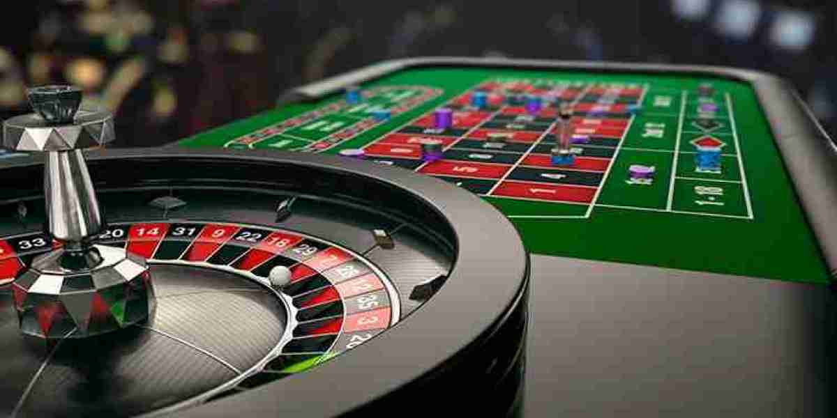 Immersing Live Croupier Gaming Experience at Casino Party