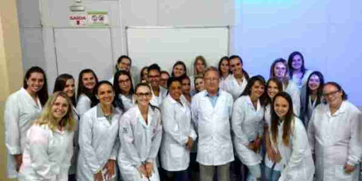 Transforme sua Carreira: Dicas para Escolher a Pós-Graduação Ideal em Cosmetologia e Nutracêuticos