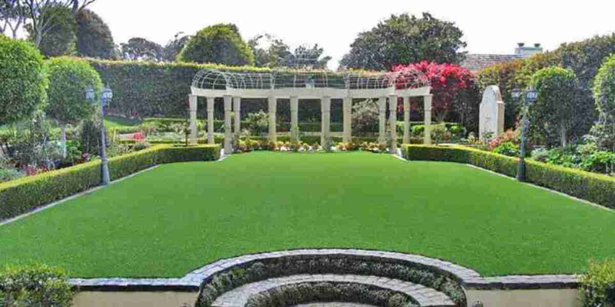 Transform Your Backyard with Synthetic Grass Turf