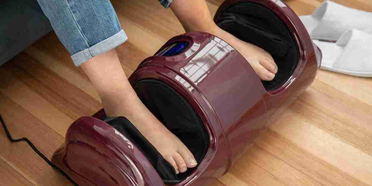 Foot Massage Machines vs. Traditional Foot Massages: Which One is Better?