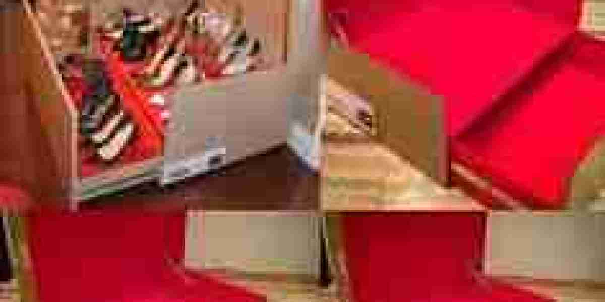 What Are Custom Shoe Boxes and Why Do They Matter?