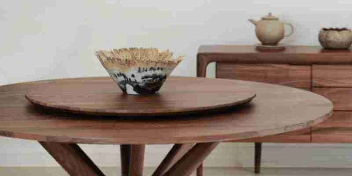 Factors to consider when choosing a round dining table oak