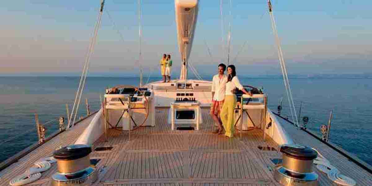 Experience Private Yachts with AZR Tourism – Book Now!