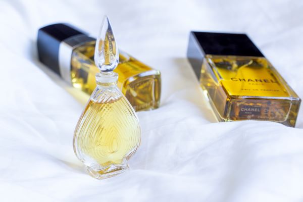 How to Choose the Perfect Roll-On Perfume for Any Occasion - BLOG IS ON SALE - WHATSAPP