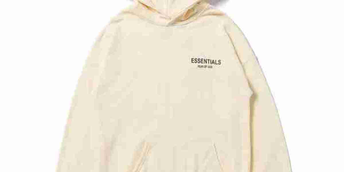 The Ultimate Guide to Essentials Hoodies: Style, Comfort, and Versatility